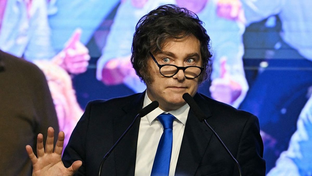 Threads Rants Argentina president launches bizarre rant after World Cup ban petition ...