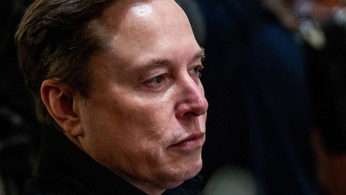Making Ai System Elon Musk addresses claims SpaceX is making handheld AI device with ...
