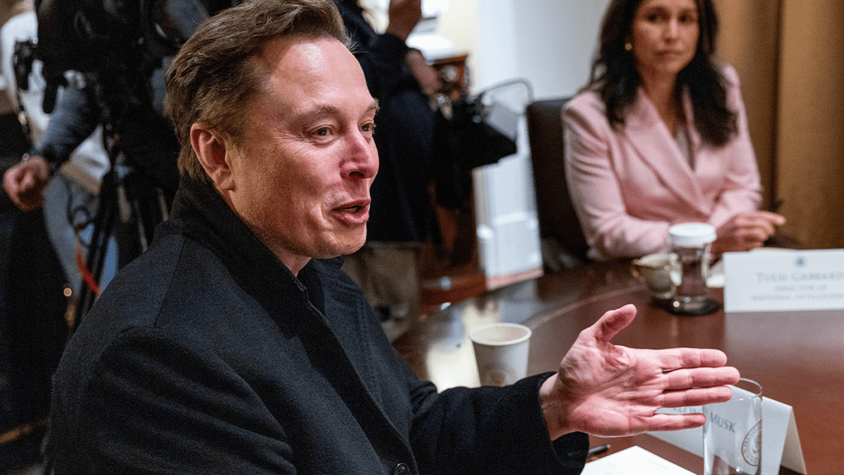 Photo reveals Elon Musk's 'top secret' notepad in cabinet meeting with ...