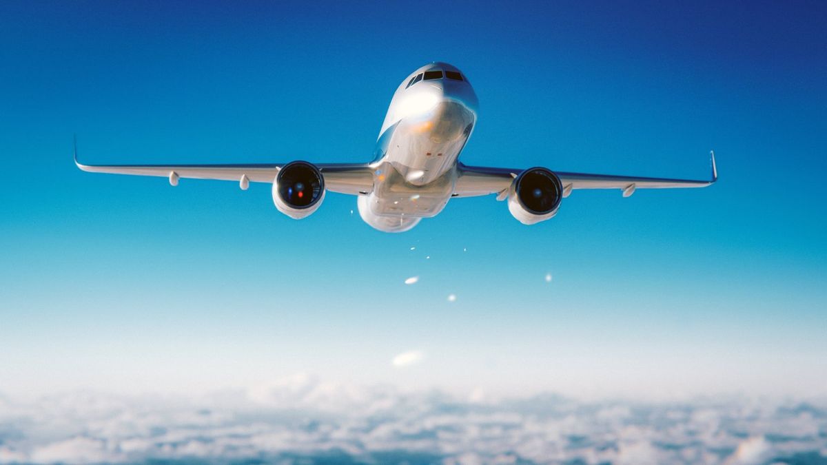 Major airline under investigation over 'near-miss' incident above city boasting nine million people