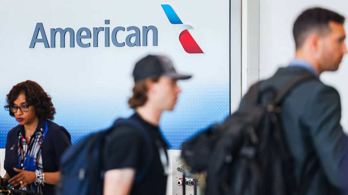 american-airlines-reverses-controversial-policy-from-2017-but