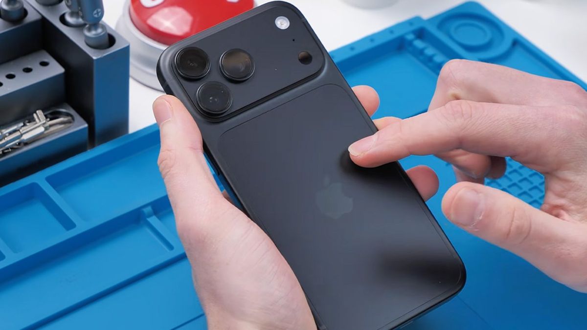 Tech expert issues warning to iPhone 18 Pro owners after opening up new ...