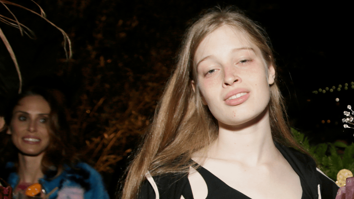Elon Musk's estranged daughter shares her iconic reaction to 'woke mind ...