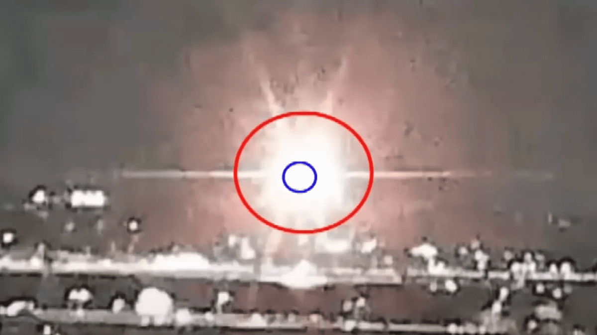 EarthCam footage captures heartbreaking explosion of American Airlines ...