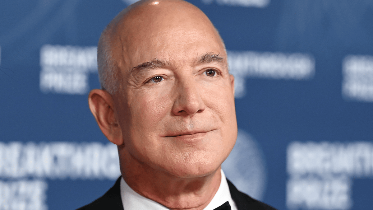 Shocking reason why Jeff Bezos is set to sell almost $5,000,000,000 ...