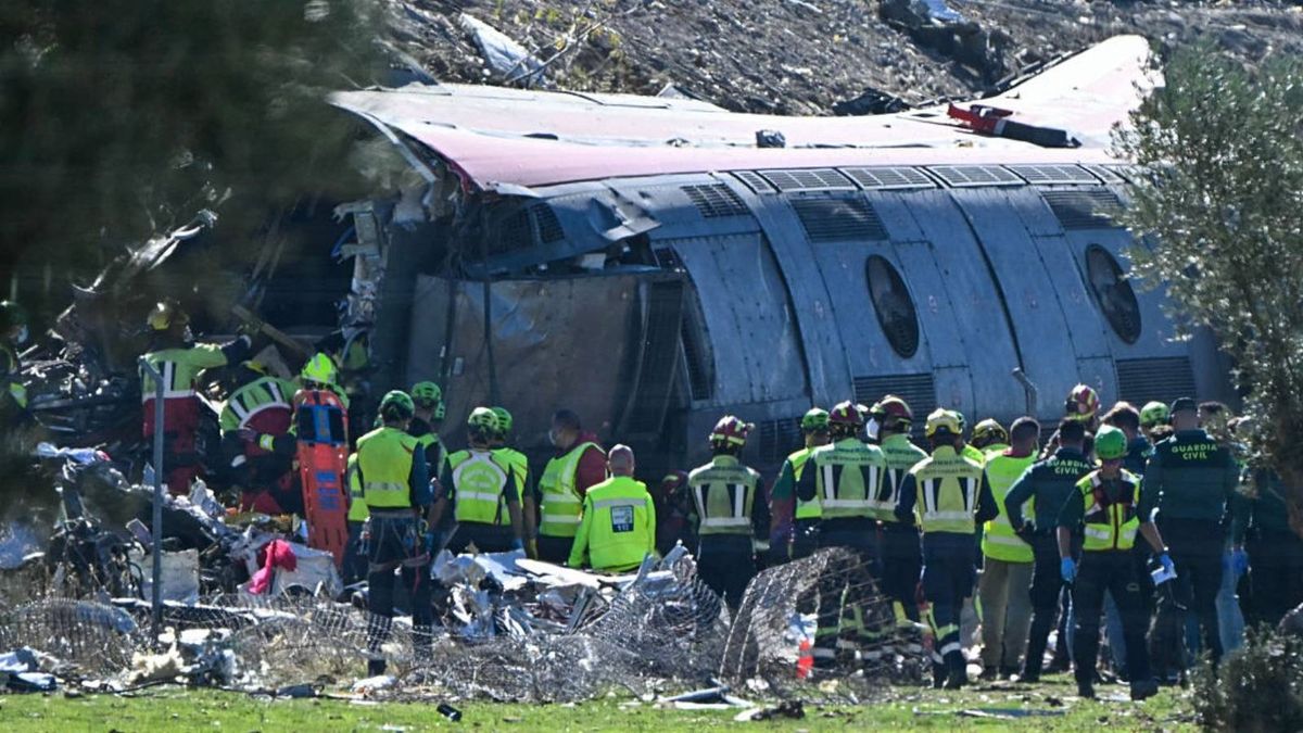 How high-speed trains are kept apart as investigators examine Spain's deadly collision