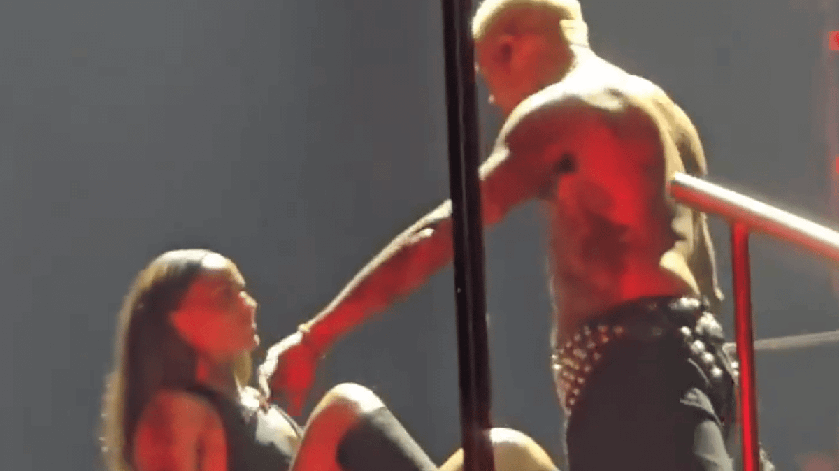 New video of ‘inappropriate' Chris Brown on-stage moment is even more graphic