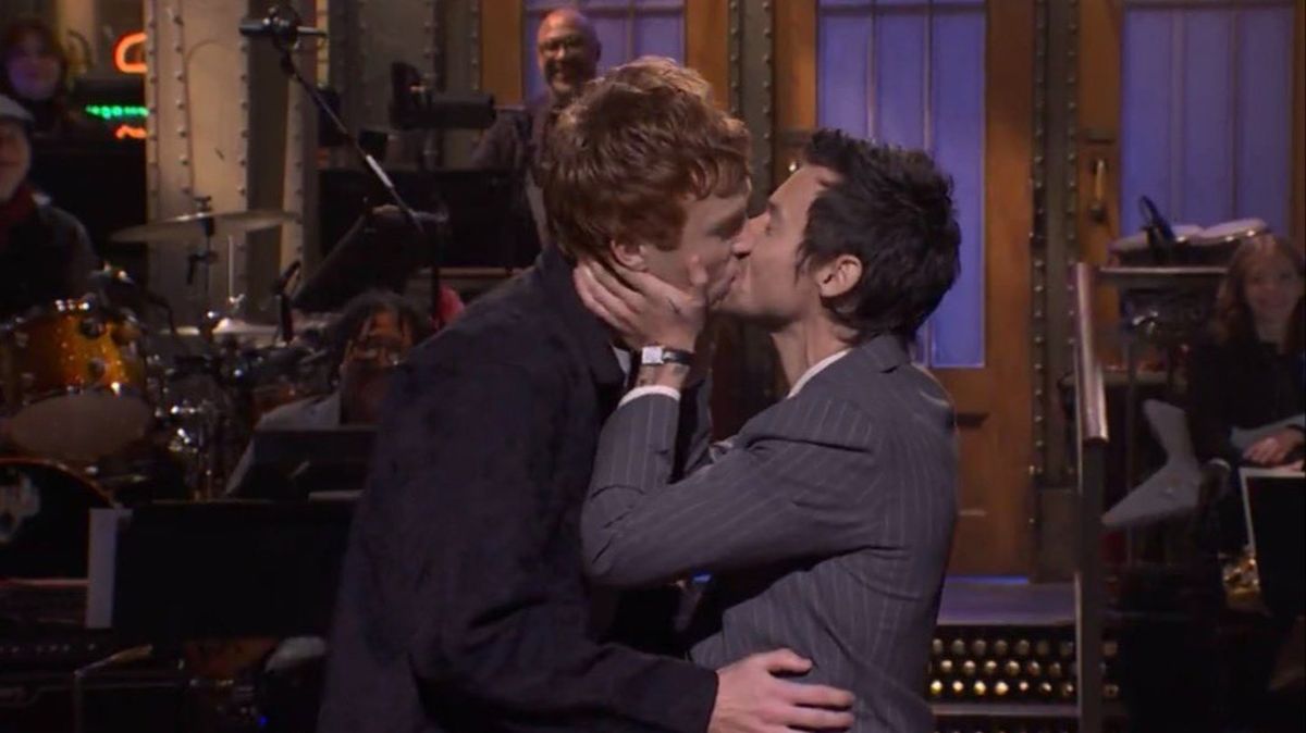 Harry Styles kisses male co-star during SNL monologue as he addresses 'queerbaiting'