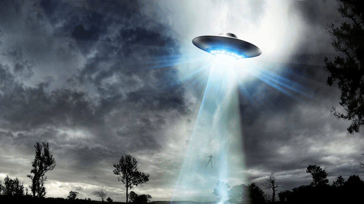 Universal Alien Objectas 'Potentially hostile' alien object could prove major Baba Vanga and ...