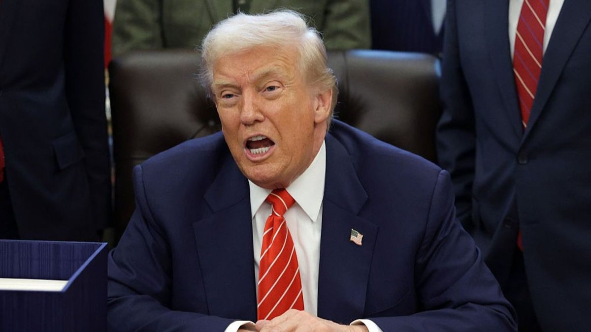 Donald Trump addresses racist video of Obamas that was posted from his ...