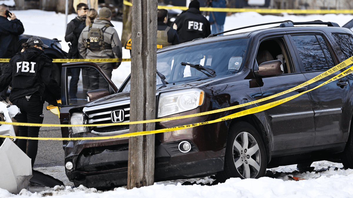 Woman shot dead by 'reckless' ICE agent as Donald Trump's 'self defence ...