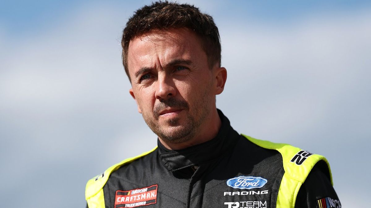Frankie Muniz tears up in emotional interview after winning GT4 America race