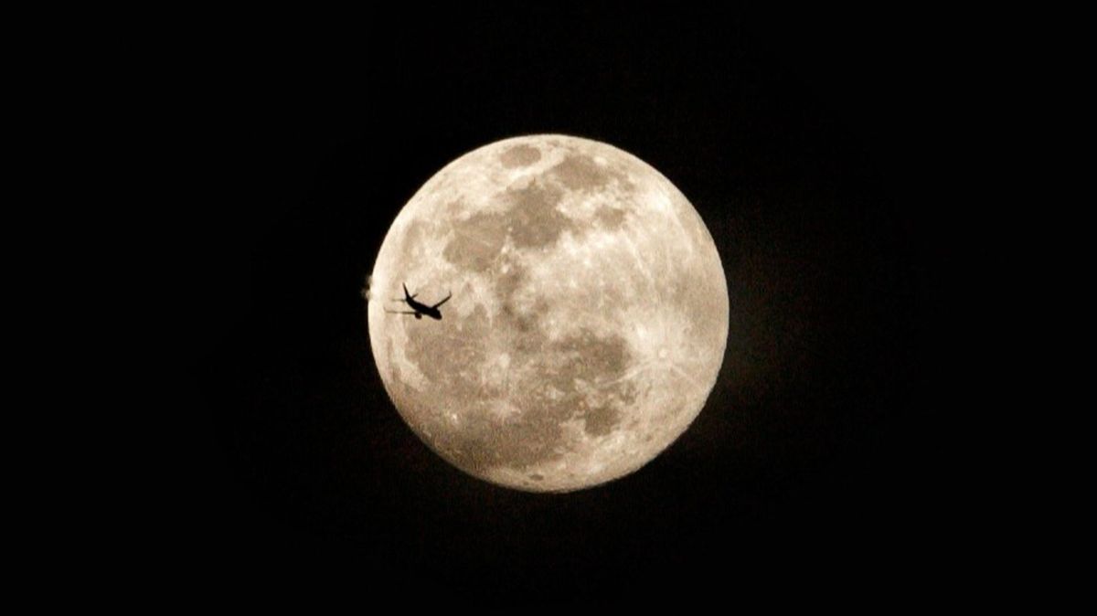 When to see the biggest full moon since 2019 as supermoon set to light ...
