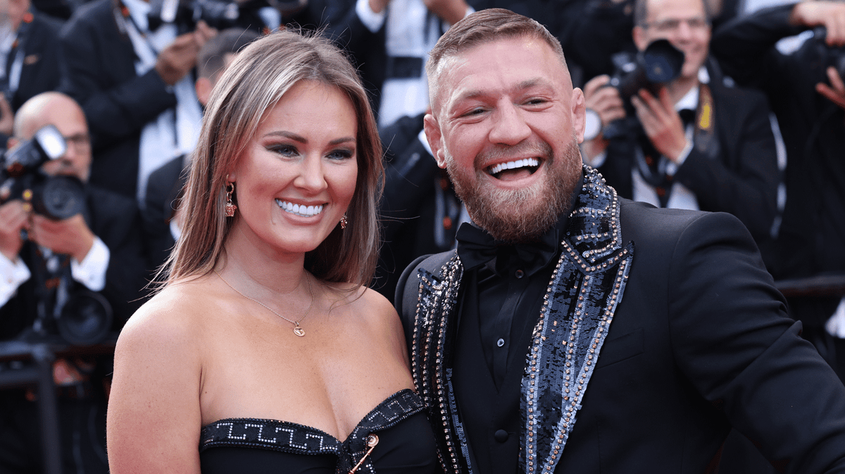 Dee Devlin and Conor McGregor make relationship status clear after