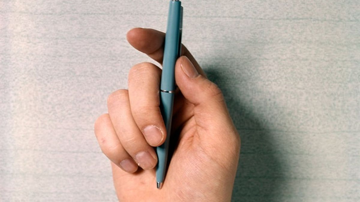 Monkeys help Oxford scientists discover why 90% of humans are right-handed - lefties remain a mystery