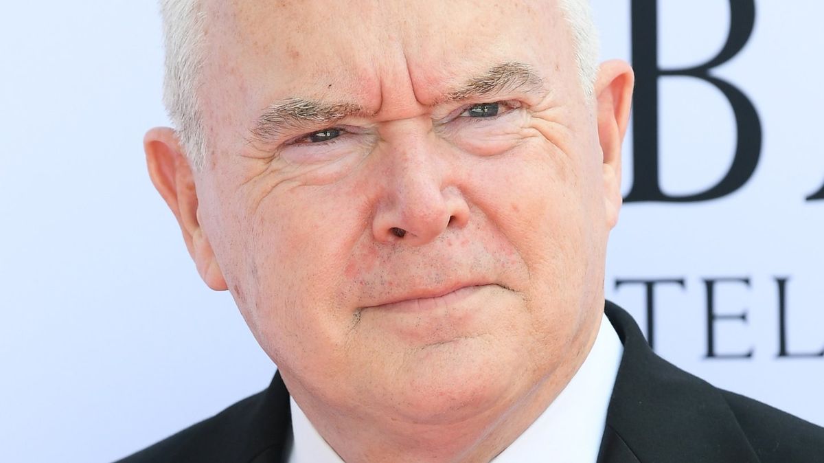 Huw Edwards issues furious statement ahead of drama about scandal