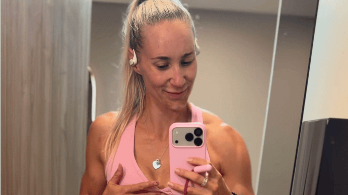 'Fit and healthy mum' diagnosed with bowel cancer aged 39 shares three warning signs you should never ignore