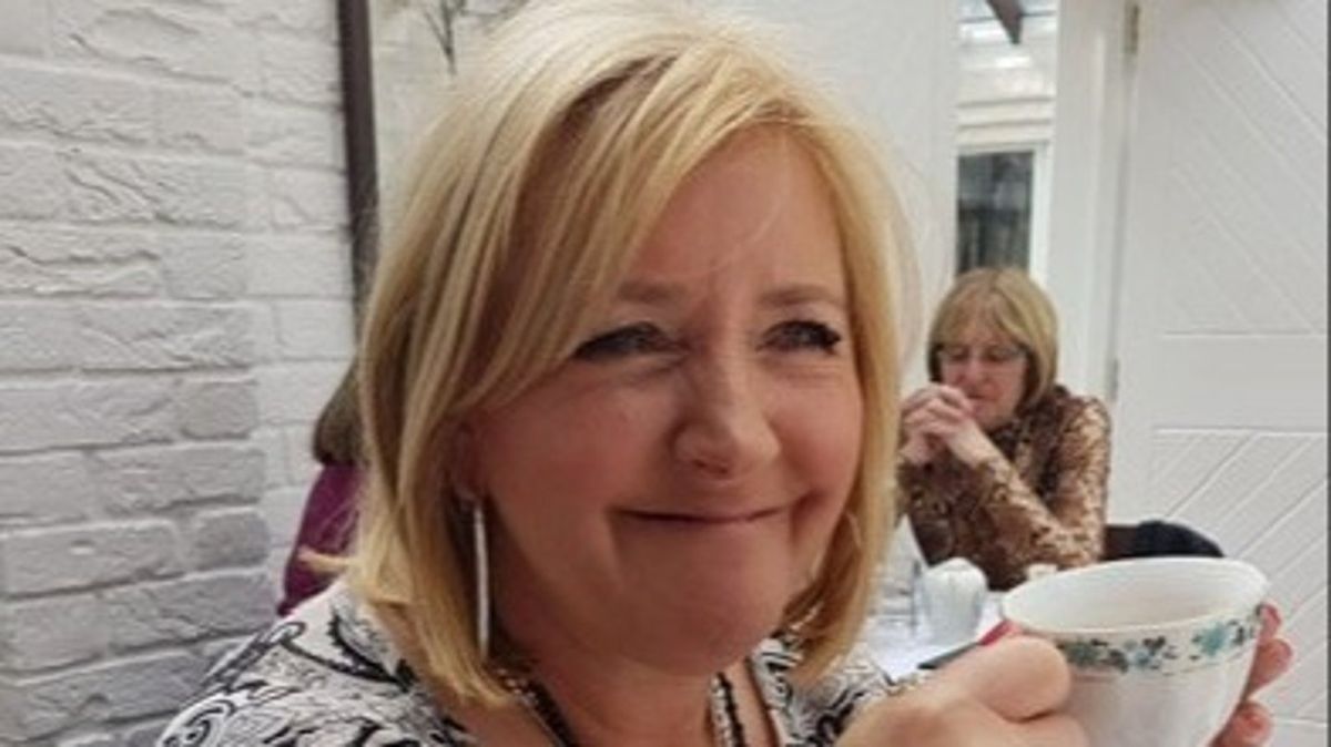 Photo: ladbible.com Stage 3 Bowel Cancer: Mom Denied Surgery Cites Urgent Need