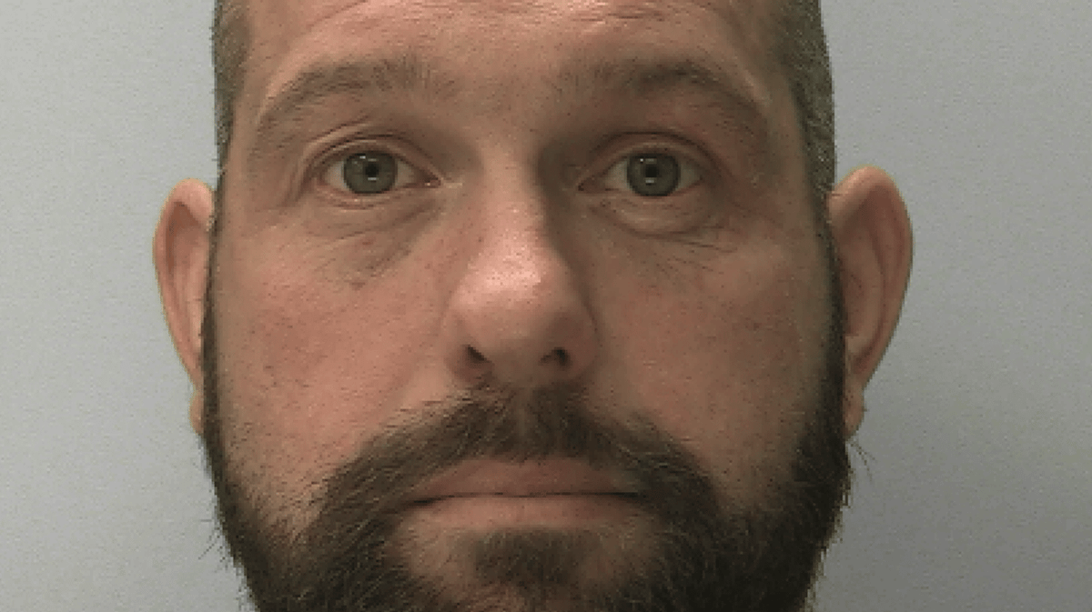 Disturbing hand-written notes of 'Dexter fanatic' who dismembered his roommates revealed