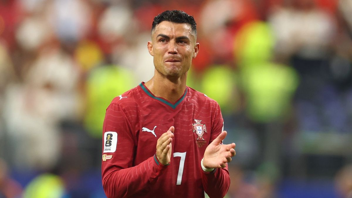 Photo: ladbible.com Cristiano Ronaldo's Reply to Messi Sets Instagram Record with 6.7M Likes