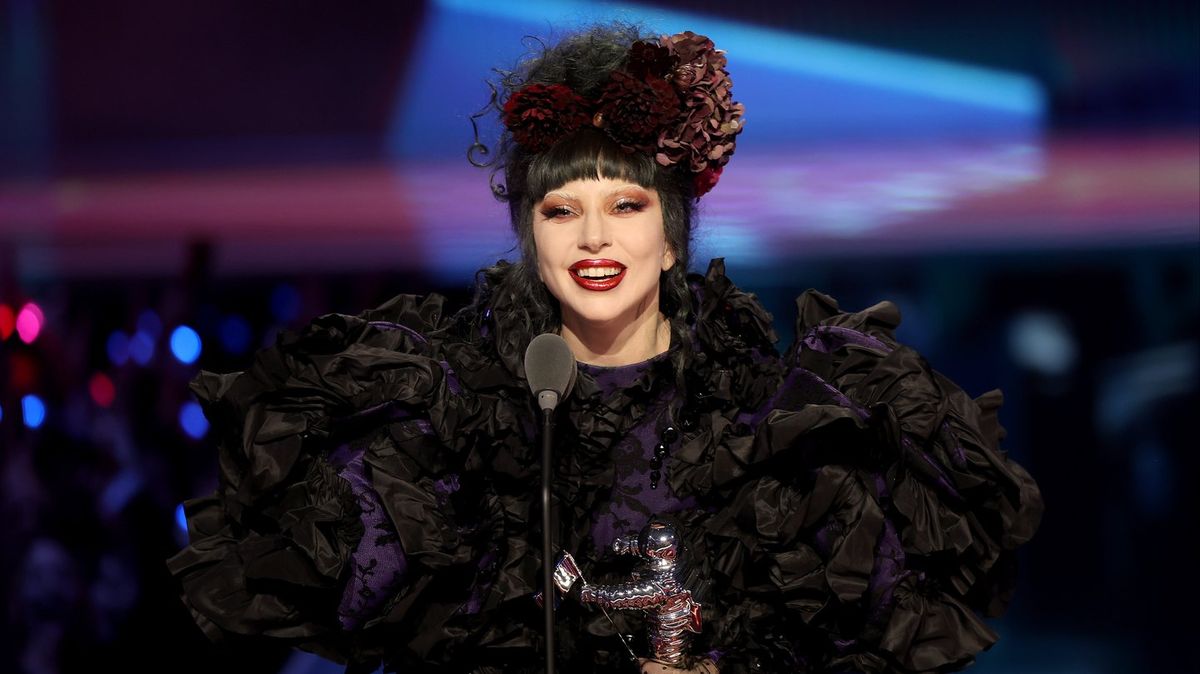 Lady Gaga set list revealed as fans flock to site for last-minute
