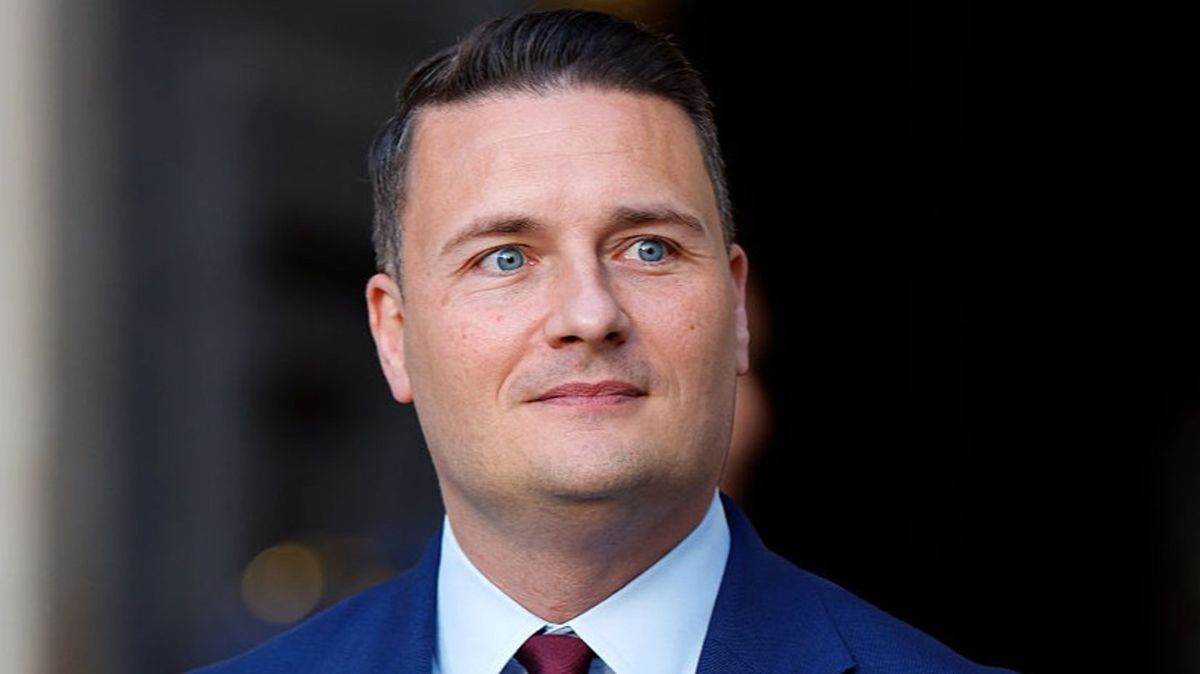Wes Streeting resigns and calls for Keir Starmer to quit as PM