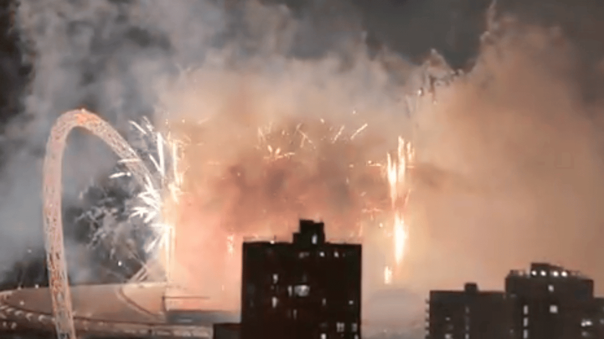 Photo: ladbible.com Wembley Stadium Criticised Over The Weeknd Fireworks After Wildfire Alert