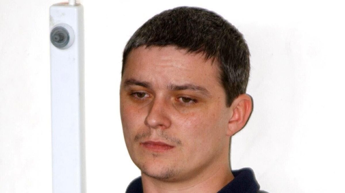 Nurses explain how they look after depraved criminals as Ian Huntley remains in serious condition
