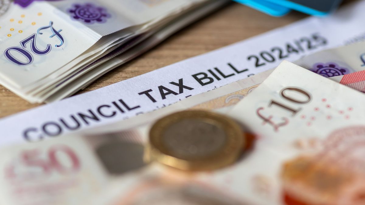 Who will receive £100 from Government towards energy bills following 2026 Budget announcement