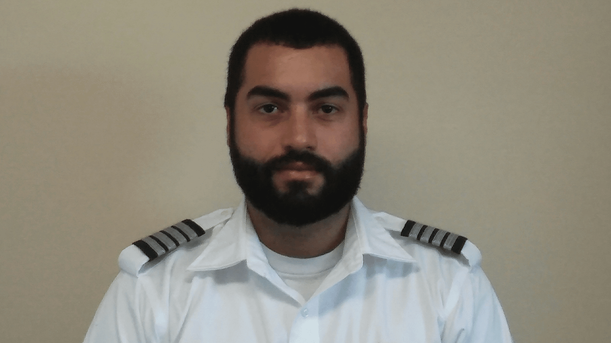 Family of American Airlines pilot reveal heartbreaking final ...