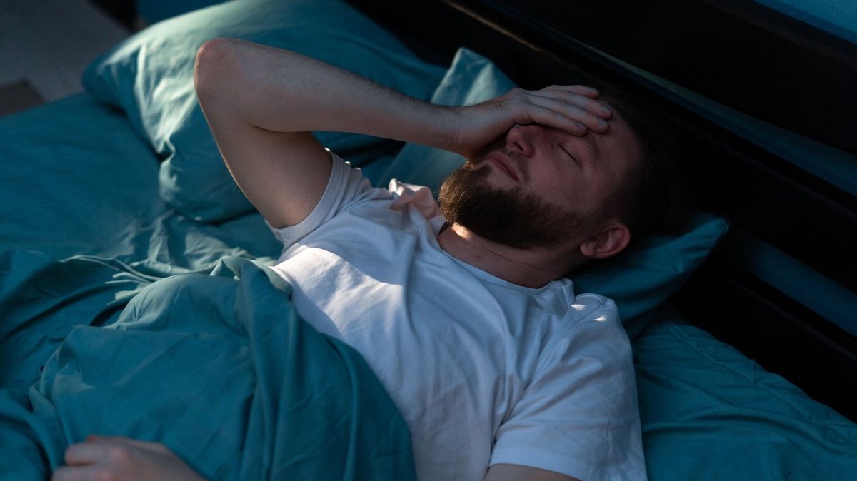This sleep habit could be an early sign of dementia, scientists warn