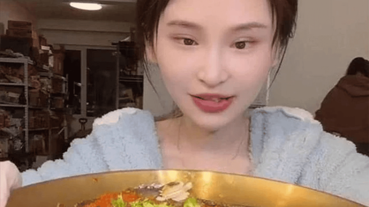 24YO Mukbang Star Passes Away Just Days After Revealing Dangerous Condition Linked To Extreme Eating
