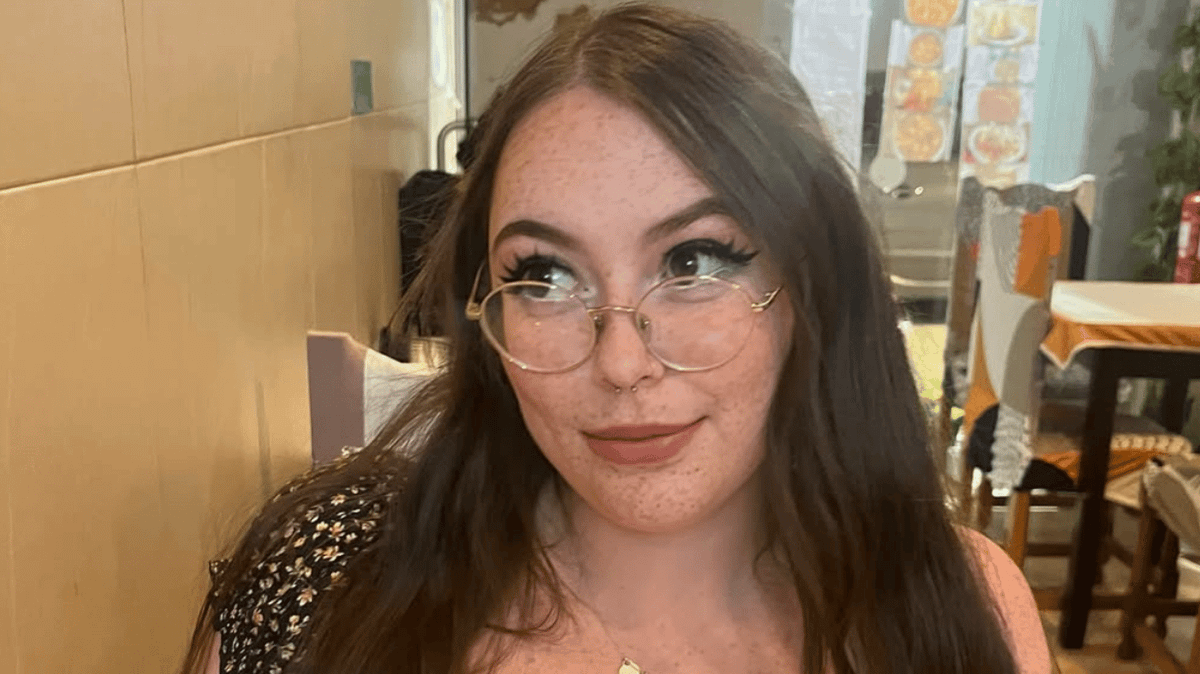 Rare Condition Explained As Woman With biggest Boobs In The UK Banned rare-condition-explained-as-woman-with-biggest-boobs-in-the-uk-banned