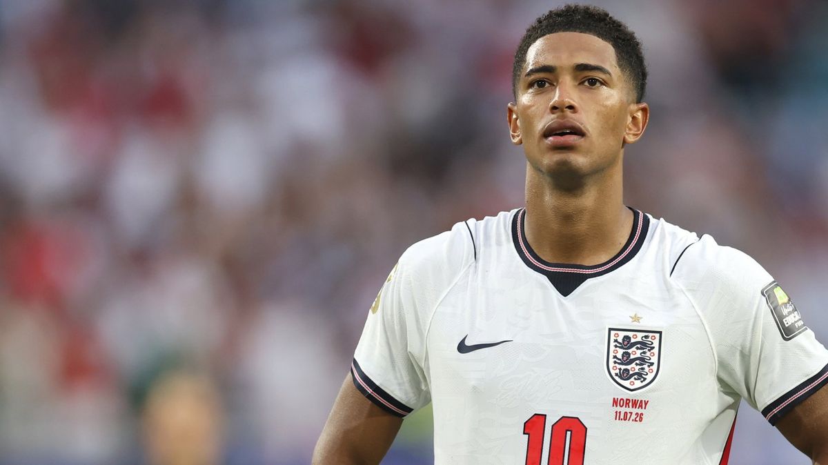 Jude Bellingham injury fears grow as video of England star after Norway game surfaces
