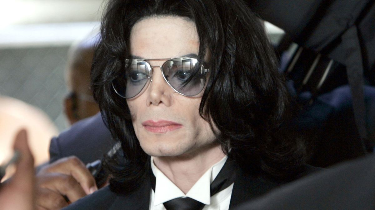 Urban explorers who visited Michael Jackson's Neverland shared 'creepy' discovery