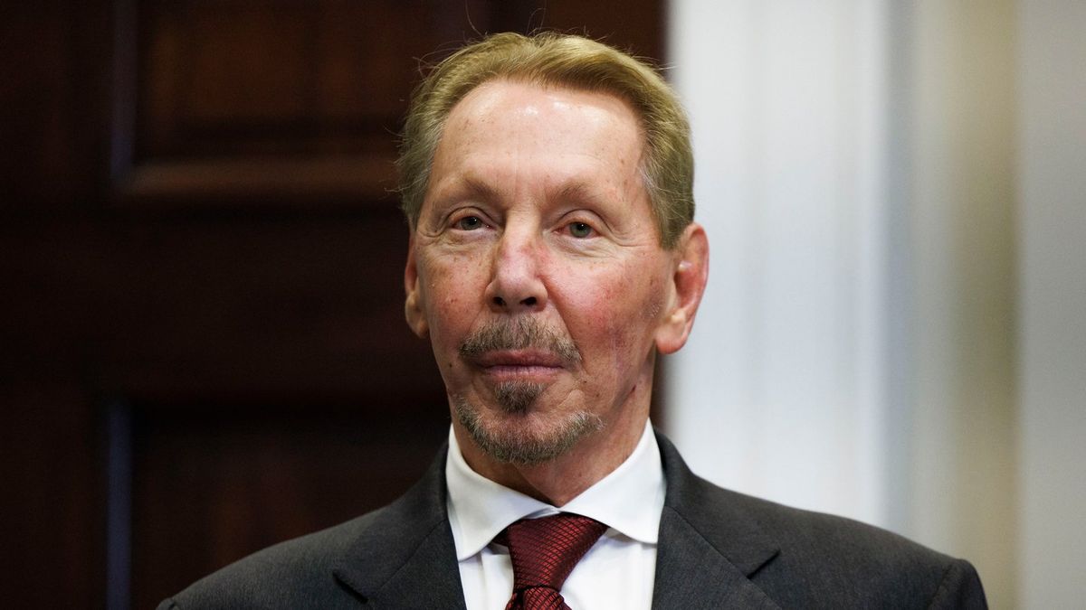 Image for article Five job roles cut by Oracle as 10,000 lose jobs due to AI pressures
