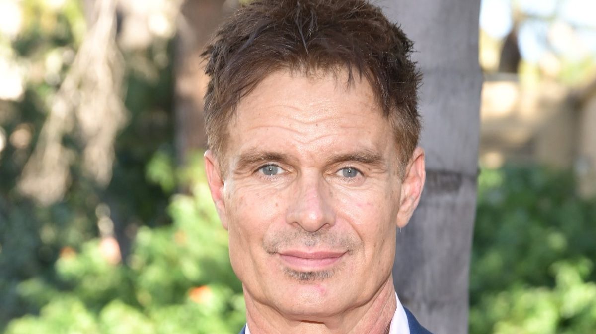 Signs you're having heart attack as Saved By The Bell star Patrick Muldoon dies aged 57