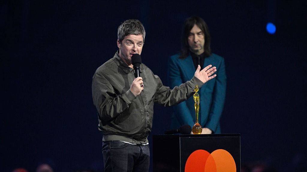 Noel Gallagher booed at the BRITs seconds after picking up award