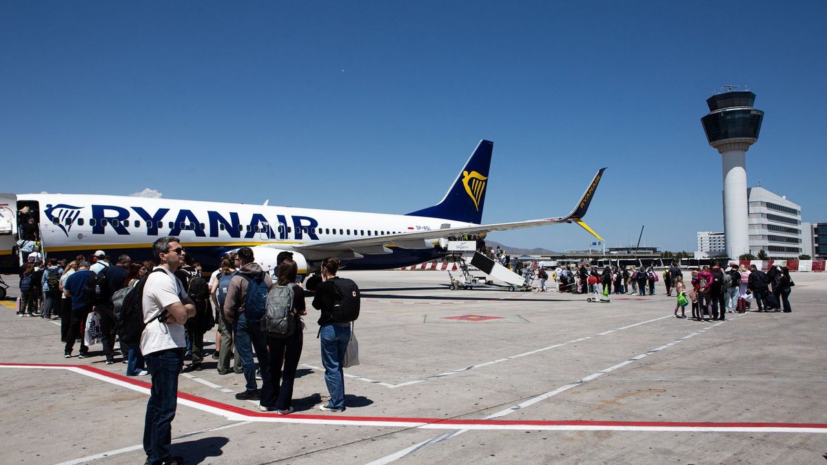 Ryanair issues urgent passport changes warning that could make you miss your flight