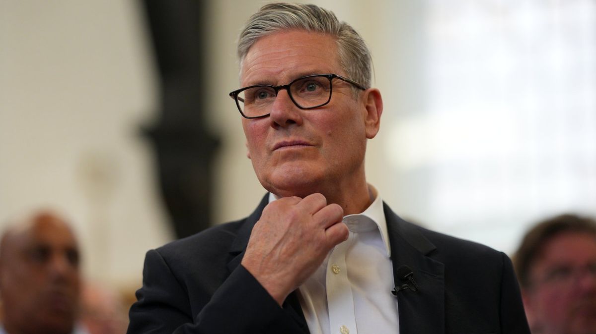 Keir Starmer hits back at Argentina after 'hostile chant' from players ahead of World Cup match