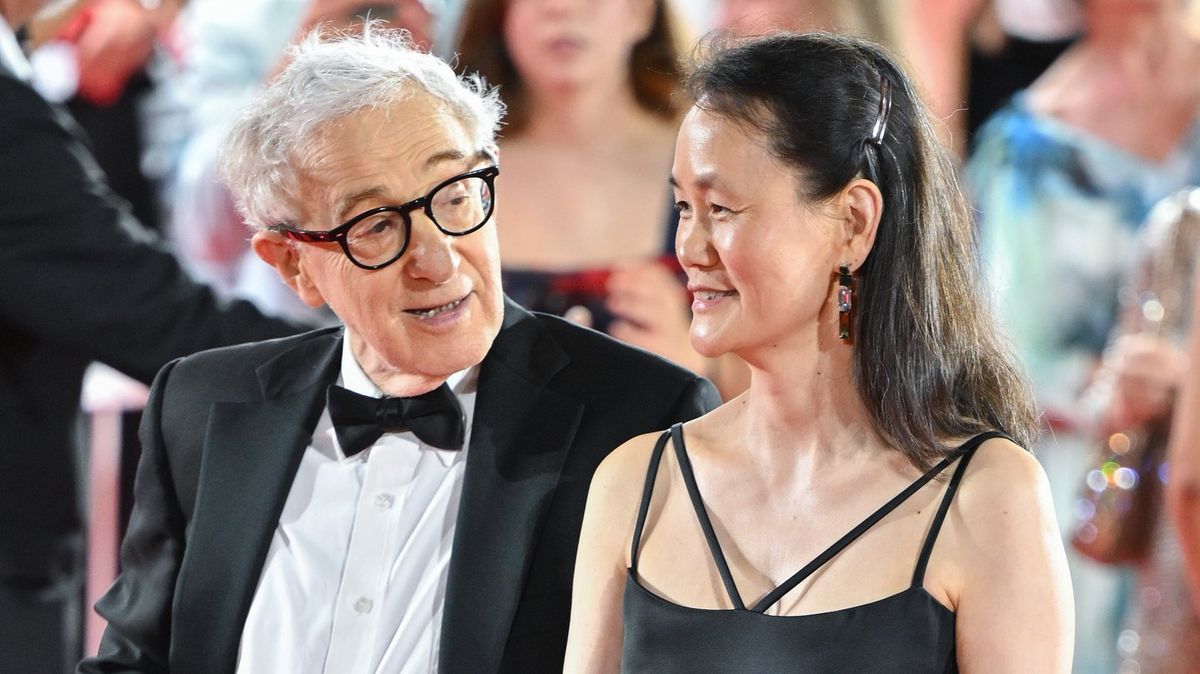 Woody Allen's wife who he met after his partner adopted her features in ...