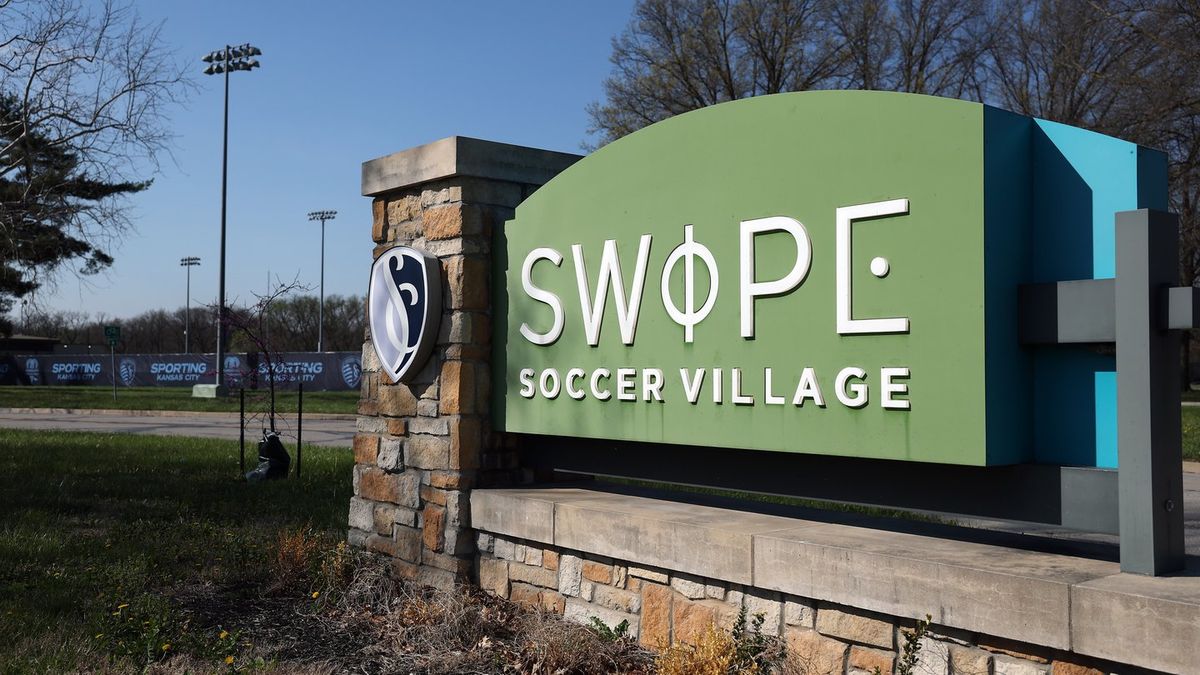 Nine injured after shooting near England team's World Cup base in Kansas City