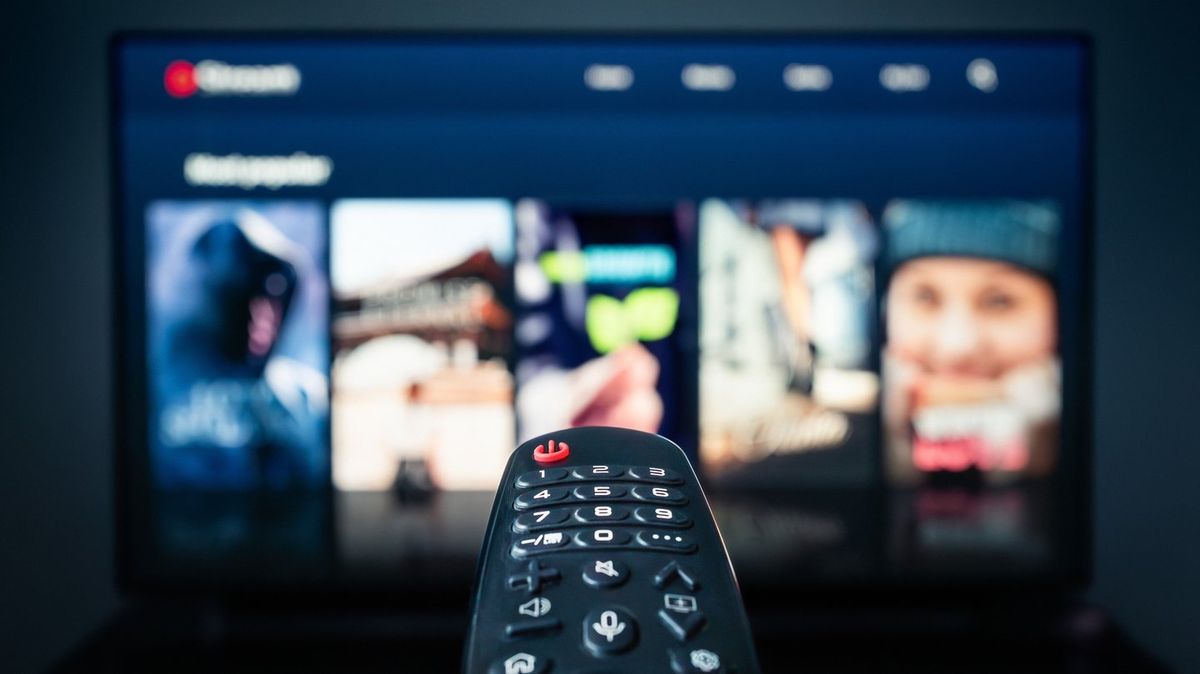 Ofcom urges broadband and TV customers to check contracts as some could save over £100