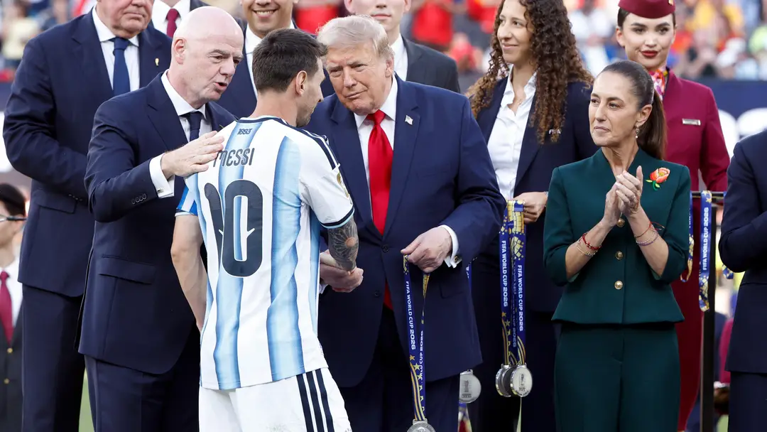 Body language expert breaks down ‘really awkward’ moment between Trump and Messi after World Cup defeat