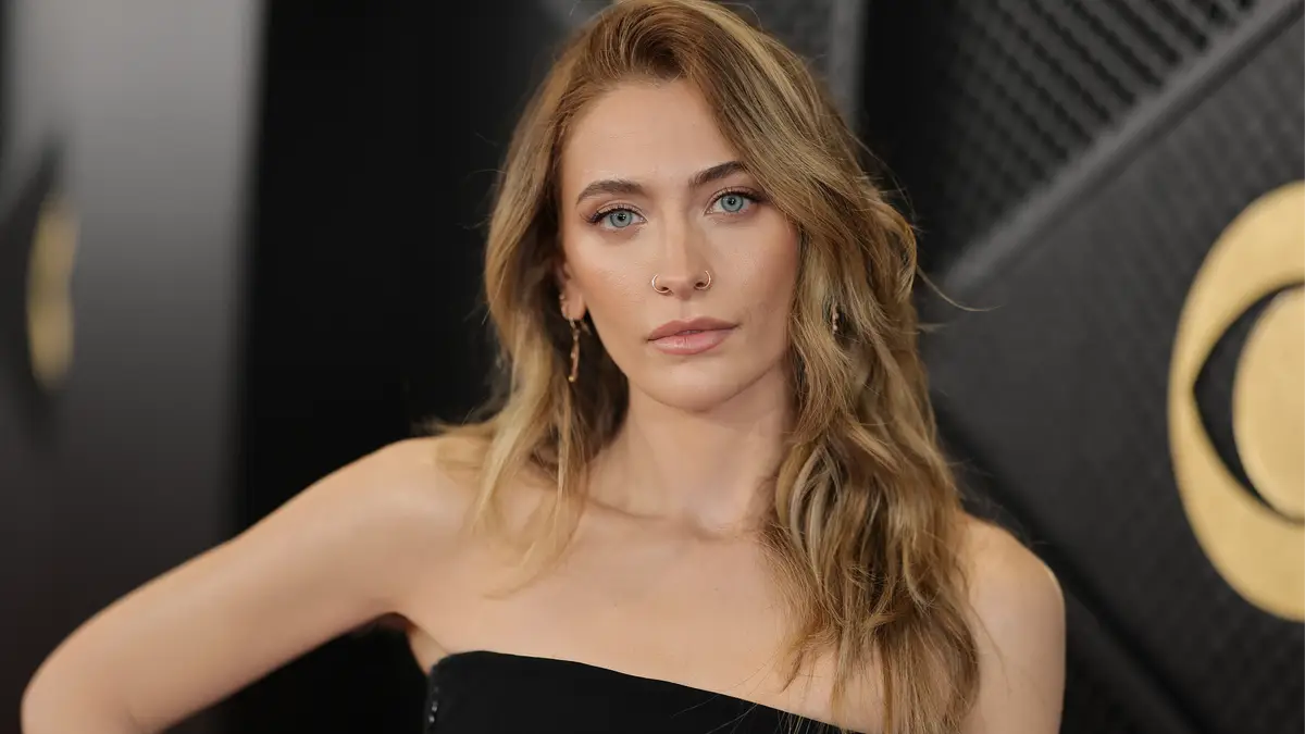 all dressed in black she got tattoos Paris Jackson revealed real reason covered up 80 of her at last year's Size:Us Size 16W black long sleeve dress FREYA-DRESS