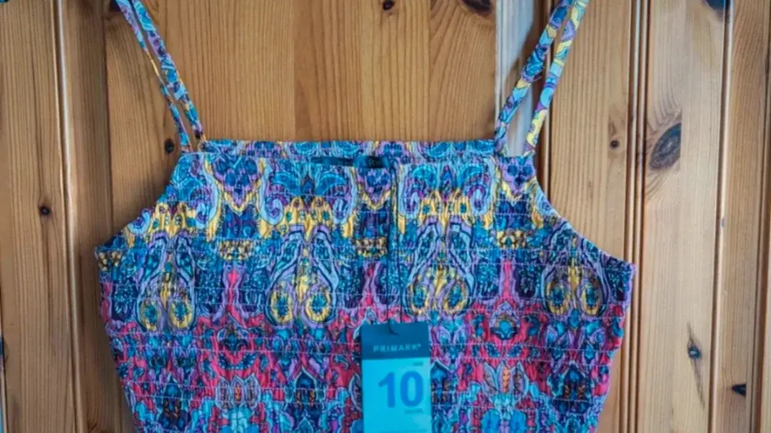 Top for sale becomes the new 'blue and black dress' as people are outraged  at 'colour