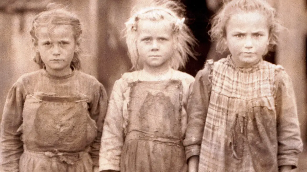 Grim photo showed the reality of child labor and was key to ...
