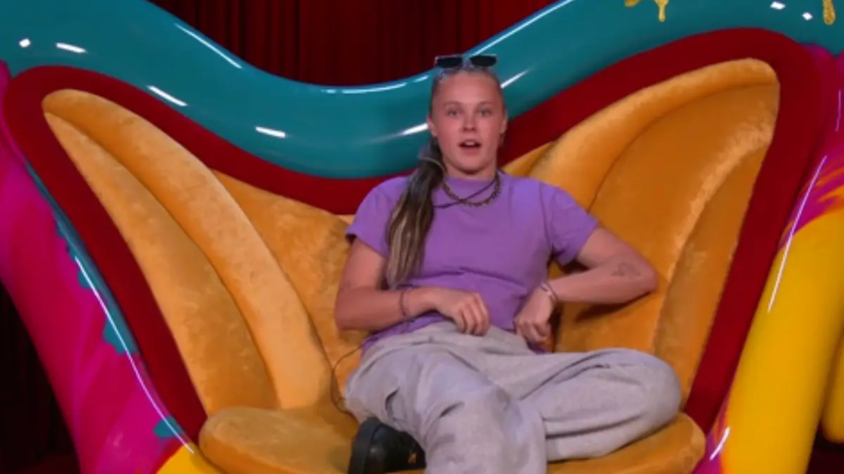 JoJo Siwa reveals 'crazy stalker' sent her a bomb and sex toys when she was  12