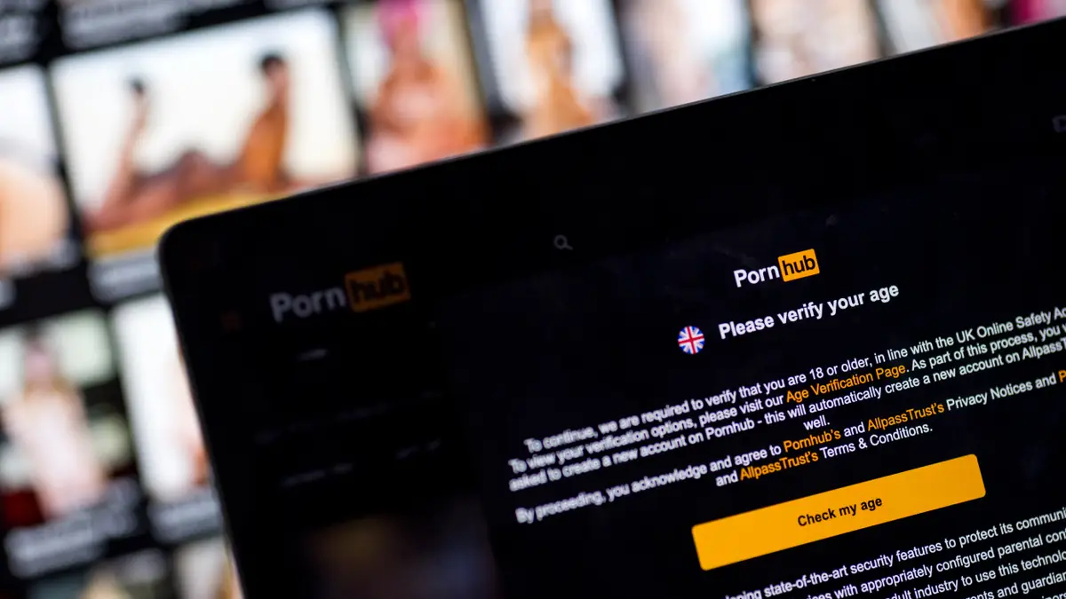 Pornhub hits back after cybersecurity expert issues 'dangerous' age  verification warning
