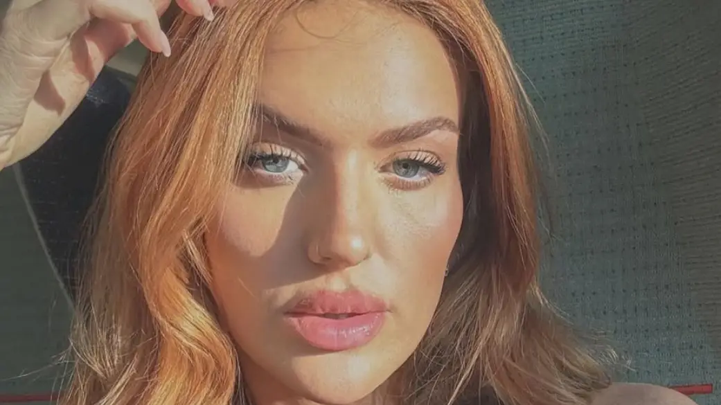 Woman born with 'two vaginas' reveals reality of how men react after they  find out her